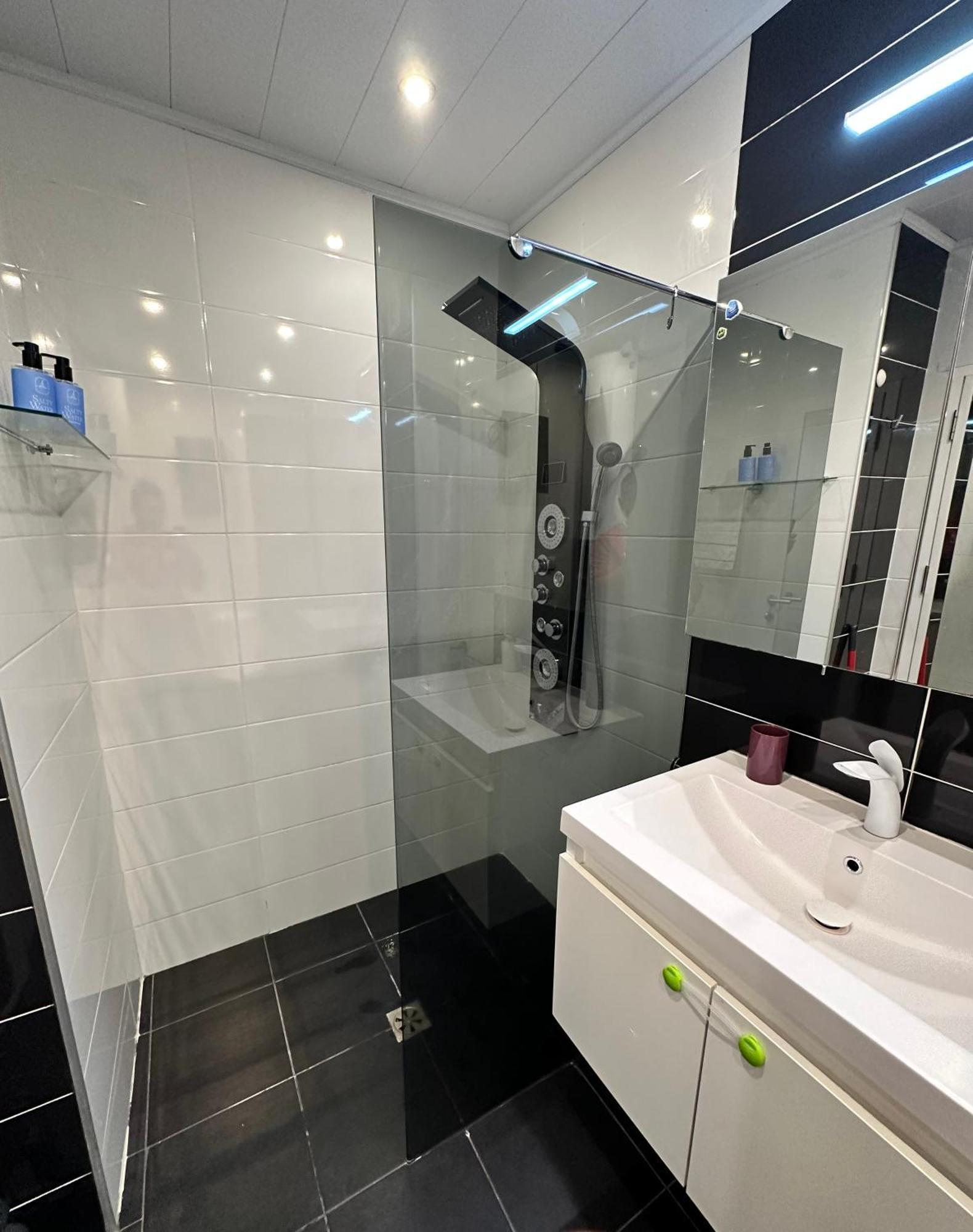 Briz Apartment; 2 Bdr; 6 Guests; Private Parking Varna ภายนอก รูปภาพ